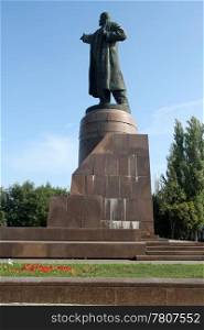 Bronze statue of Vladimir Lenin in Volgograd, Russia