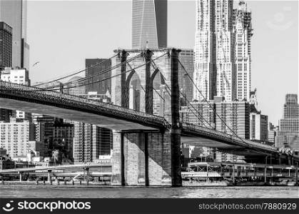 brooklyn bridge and new york city manhattan skyline