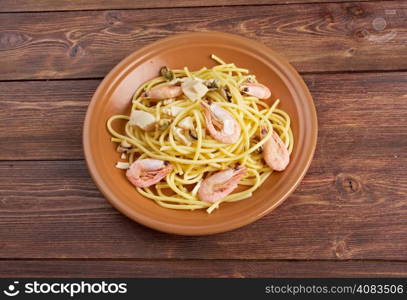 Bucatini - plate pasta with seafood