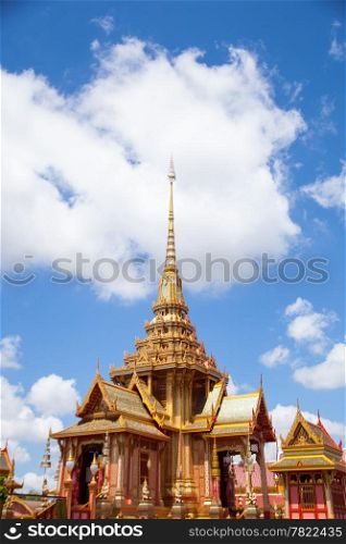 Building. Construction of Thai identity. To arrange a funeral for the family class.&#xA;