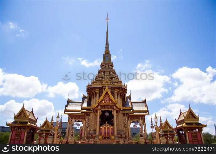 Building. Construction of Thai identity. To arrange a funeral for the family class.&#xA;