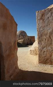 Building in the desert - Tunisia
