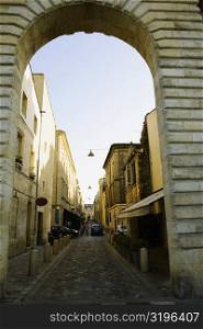Buildings along a street, Porte de la Monnaie, Vieux Bordeaux, Bordeaux, France