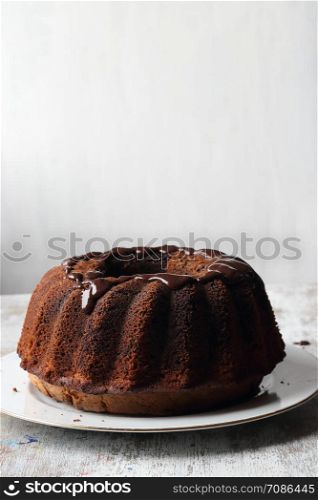 Bundt cake with chocolate sauce