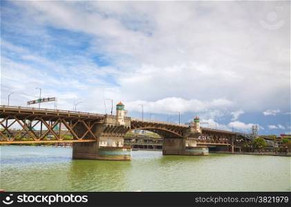 Burnside drawbridge in Portland, Oregon on a cloudy day