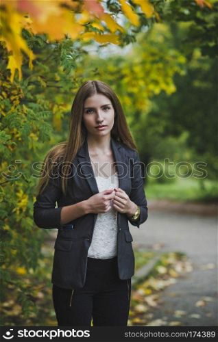 Business girl on autumn walk.. Walk and rest from work among the autumn colors 3679.
