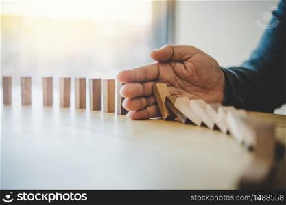Business risks in the business. Requires planning Meditation must be careful in deciding to reduce the risk in the business. As the game drew to a wooden block from the tower