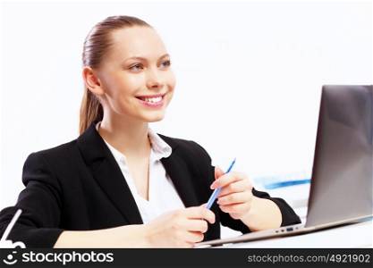 Business woman working on computer in office. 4Z8YIIlsdeumfEGujrYPMFAOVOdEct6reN68j34/oGKm8qL8NdT7Ve2kibr+GhNJen52Y6I4cNe0NQEZjBWw/Pmb/G05Jkbof98tdh36tlYB9Ikl3xGGNGqdwPplZ43Djk2ZoYHAAdLyKCMvrYRCzb3hCSal3ctNrNZNZp/Ahd6AdZdDB+wO5H2Kkl2DNKk/UB1TdXGOWweVhysBFzwPnhL72Bf3TFLmiByzMXf4wUFnKuq3XEPkAVLCSpZ+zV+SpS2iZekDOEE=