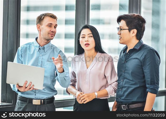 Businessman meeting with business team corporate meeting in office