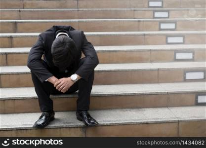 Businessmen are stressed and unemployed. Business goes bankrupt with stock losses due to the global economic downturn.