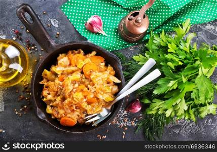 Cabbage stew with other vegetables and meat