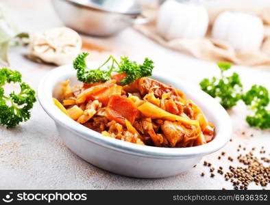 Cabbage stew with other vegetables and meat