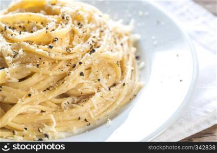 Cacio e Pepe - spaghetti with cheese and pepper