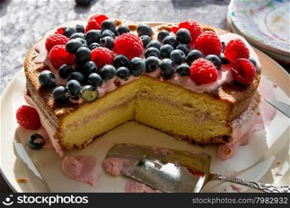 cake heartshaped with decoration
