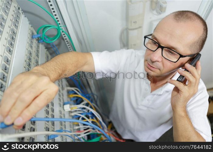 call on the phone while fixing the panel