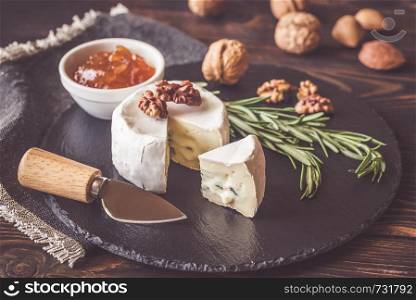 Cambozola cheese with rosemary, nuts and apritcot jam