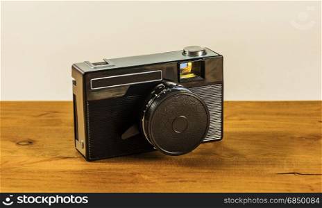 Camera for taking pictures on film