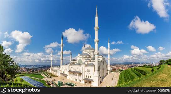 Camlica Mosque in Istanbul, the biggest one in Turkey, panoramic view.