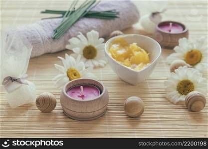 candles bowl with shea butter