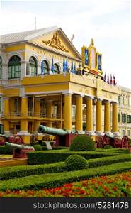 cannon bangkok in thailand architecture garden and temple steet