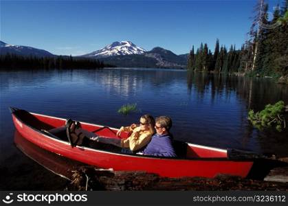 Canoe Couple