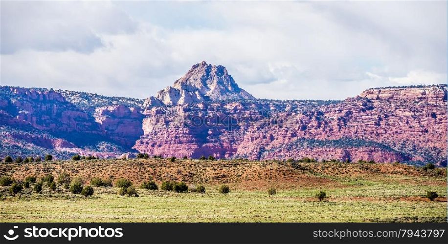canyon mountains formations panoramic views near paria utah parks
