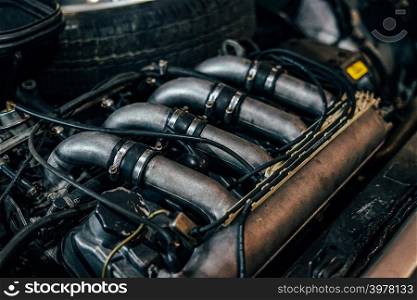 Car intake manifold with rubber and metal pipes