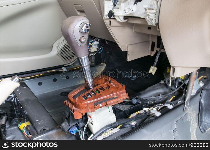 Car interior. Repair a gear shift and knob, gear shift removing