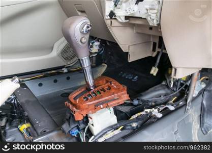 Car interior. Repair a gear shift and knob, gear shift removing