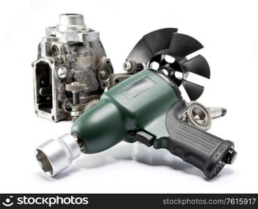 Car repair - details of the pump of high pressure, air impact wrench