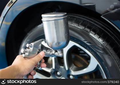 Car wash service. Use liquid spray coating wheel outside the wax.