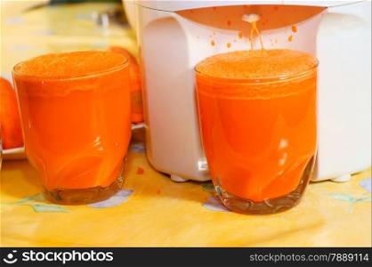 Carrot Juice in Glass, juice extractor, juicer
