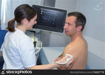 carrying out an arm ultrasound