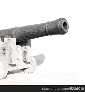 castle and cannon near the wall in oman muscat the old