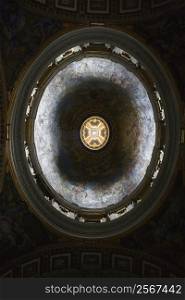 Ceiling of Saint Peter&acute;s Basilica, Rome, Italy.