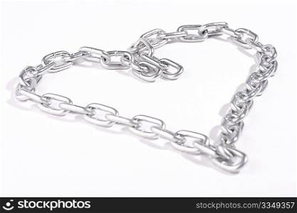 Chain combined in the form of heart