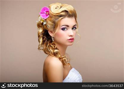 Charm. Portrait of Elegant Blond hair Woman Fiancee with Flowers. Womanliness