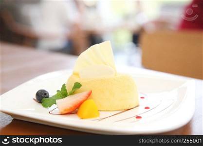 cheese cake with fruits