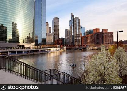 Chicago River and city skyline, Chicago, Illinois, USA