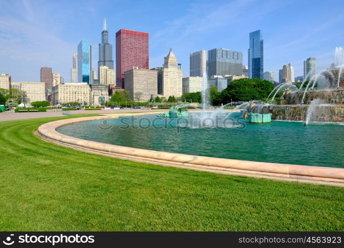 Chicago skyline and Buckingham Fountain in the morning. No brand names or copyright objects.