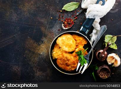 chicken pancakes with spice, fried chicken pancakes
