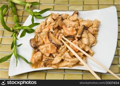 chicken with shrimp and mushroom