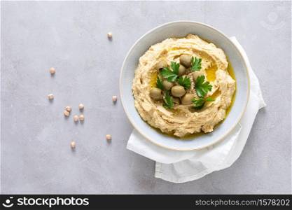 Chickpea hummus with green olives