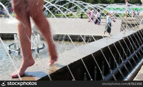 children in the fountain
