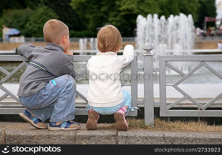 children near the fountain