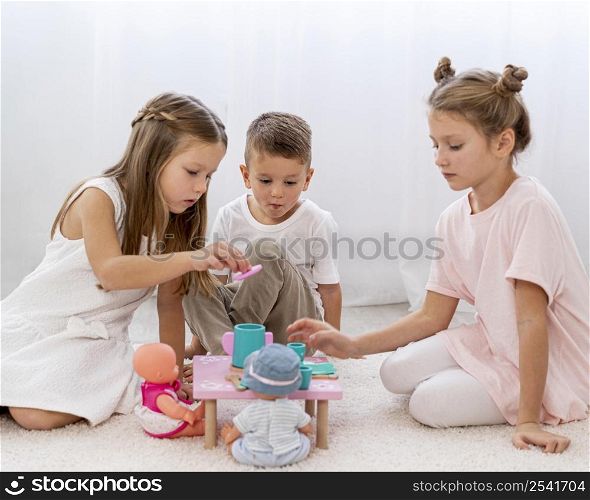 children playing birthday game