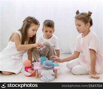 children playing birthday game