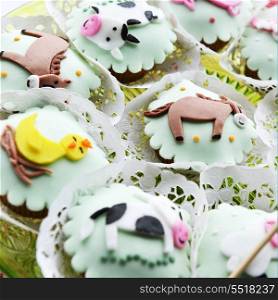 Children&rsquo;s Cakes decorated with animal figures