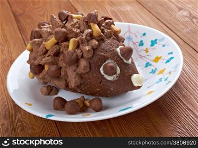 Children&rsquo;s chocolate cake - Hedgehog.Kids Food..