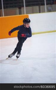 children speed skating sport